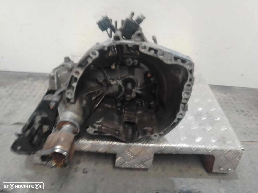 CAIXA DE VELOCIDADES VOLVO S40 BERLINA - 1