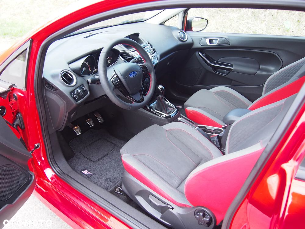 Ford Fiesta 1.0 EcoBoost STart-Stop Titanium - 21