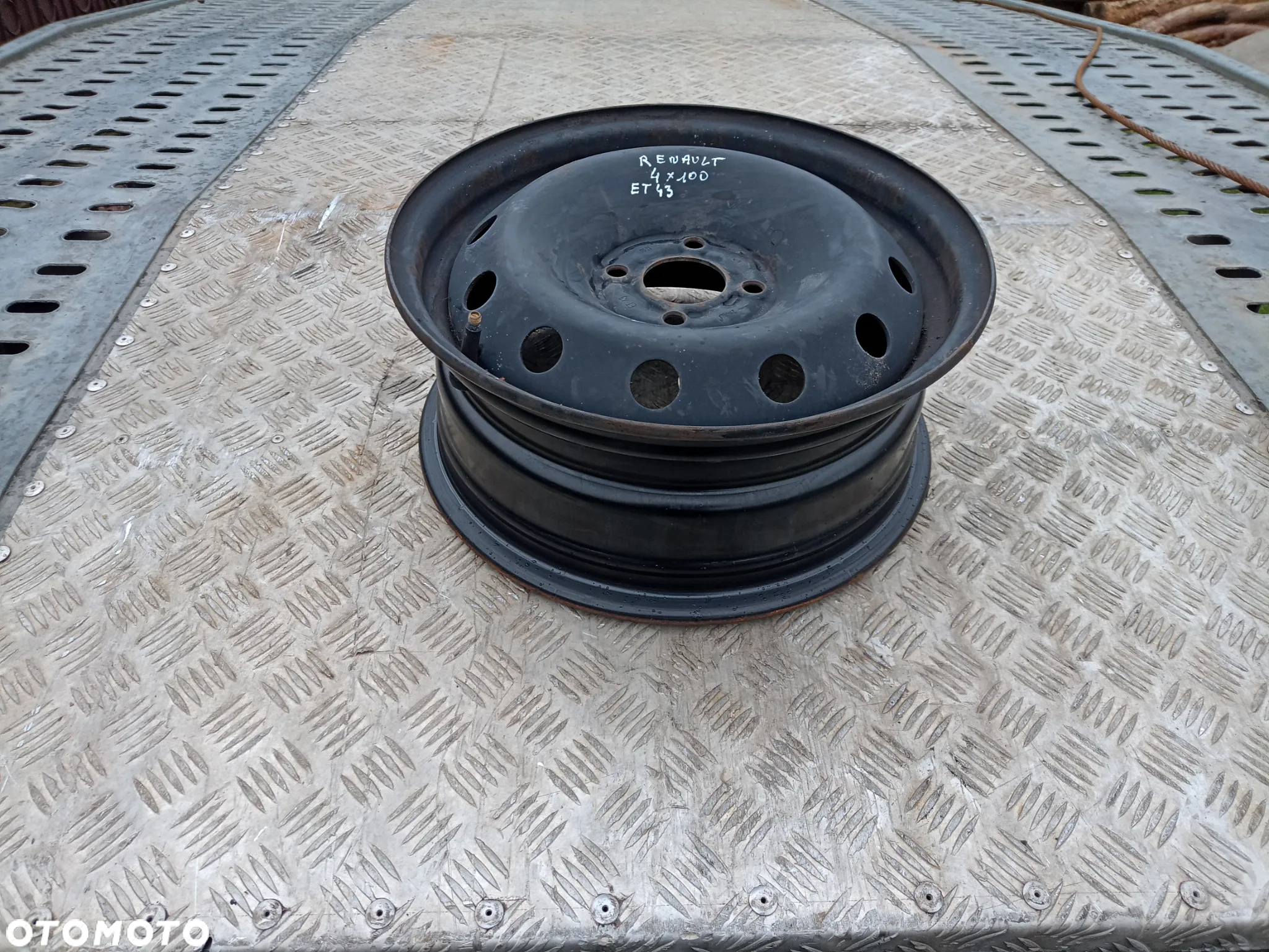 Felga stalowa R15 Renault 4x100 et43 6Jx15H2 - 2
