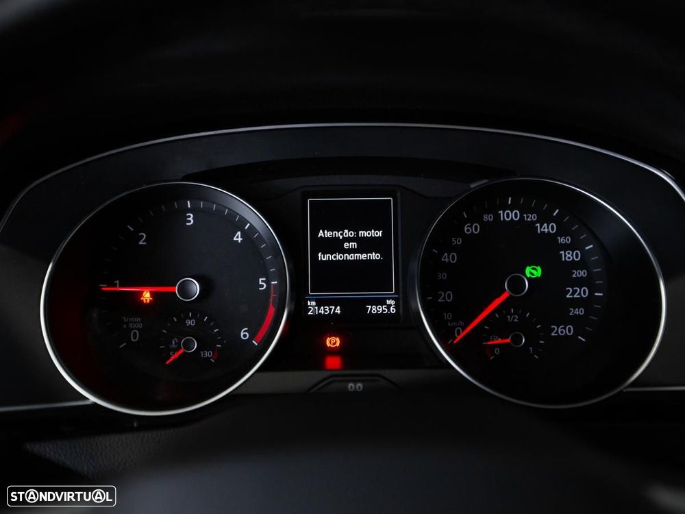 VW Passat Variant 2.0 TDi Business DSG - 14