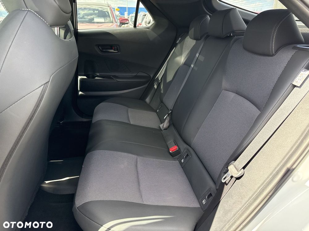 Toyota C-HR - 12