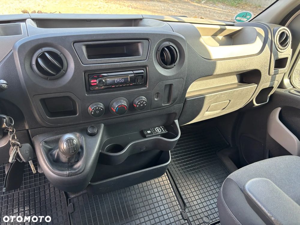 Renault Master - 25
