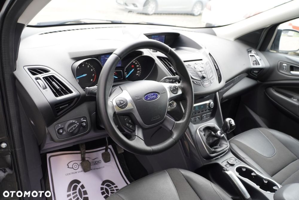Ford Kuga 1.5 EcoBoost 2x4 Titanium - 9