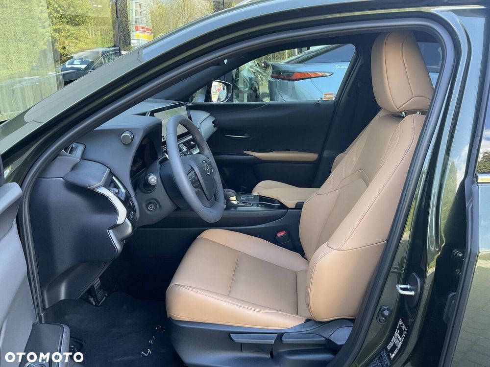 Lexus UX - 11