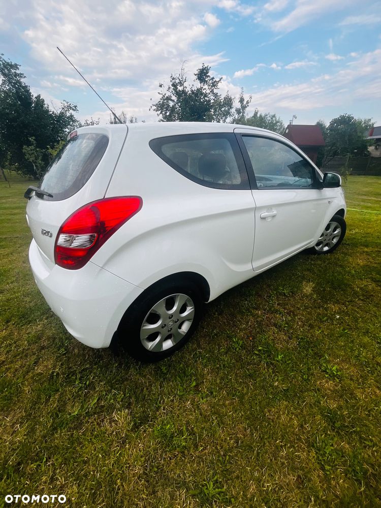 Hyundai i20 1.2 Classic + - 6