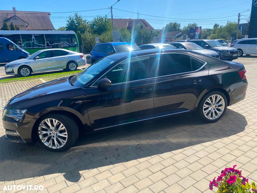 Skoda Superb 2.0 TDI DSG Laurin & Klement - 4