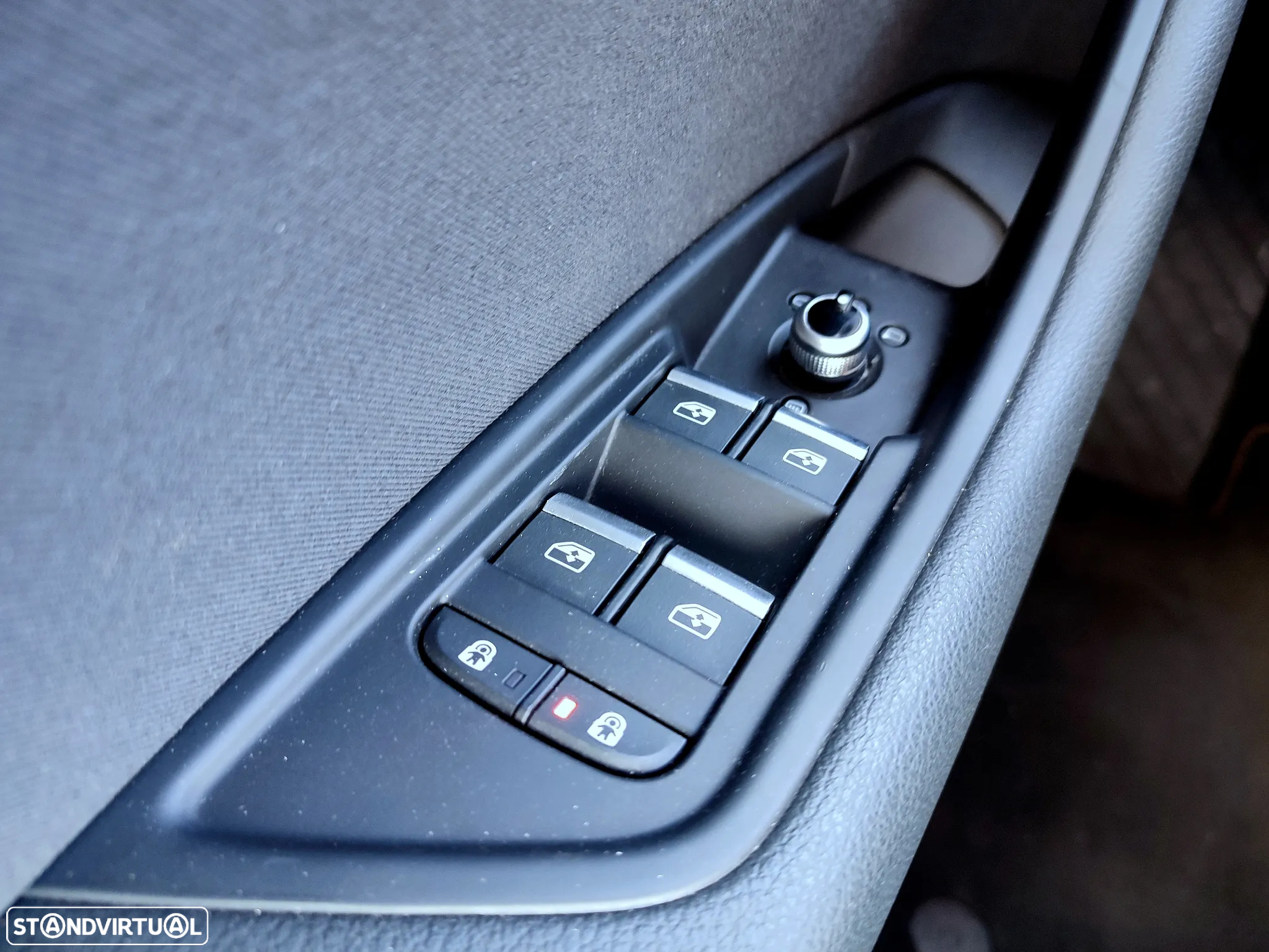 Audi A4 Avant 30 TDI S tronic - 25
