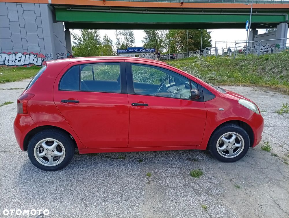 Toyota Yaris 1.0 Terra - 5
