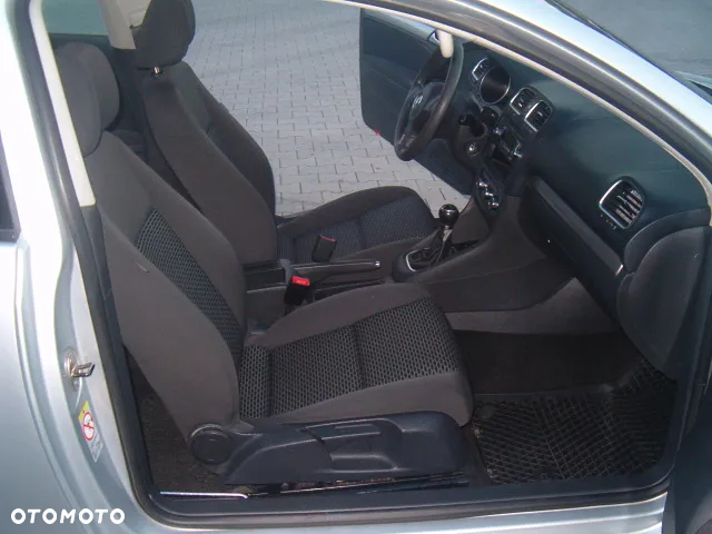 Volkswagen Golf - 14