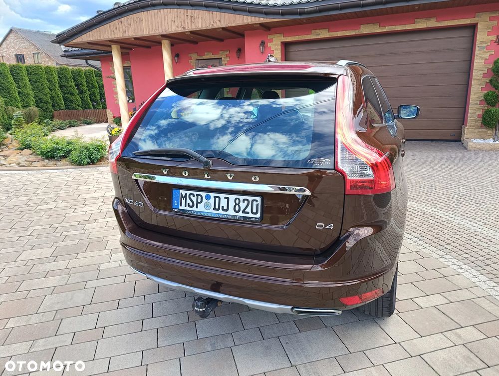 Volvo XC 60 D4 Geartronic Momentum - 16
