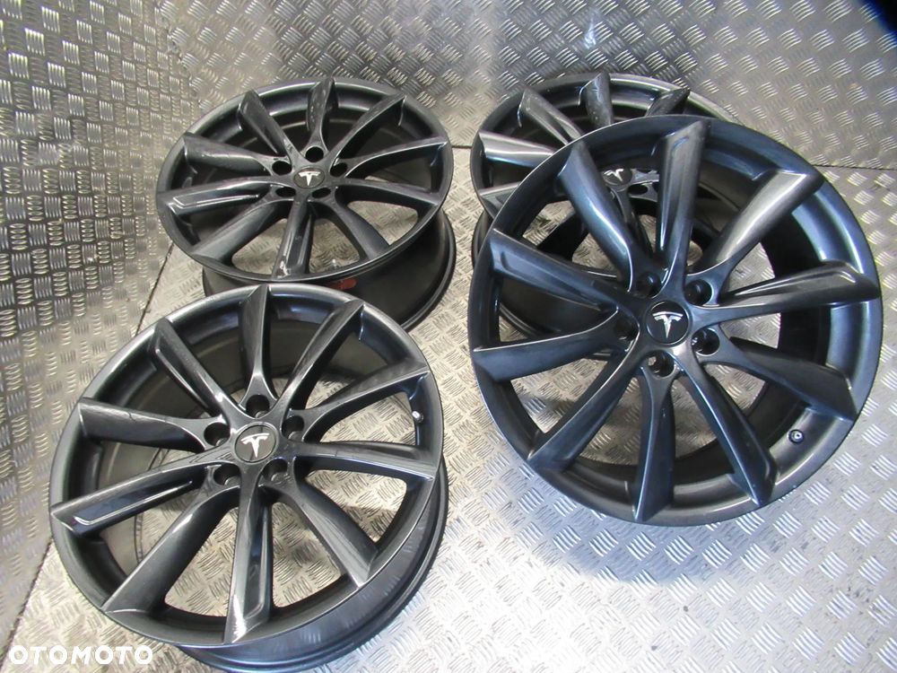 Felgi Tesla Modal 3 Model Y 9Jx20 et40 5x114,3 - 2