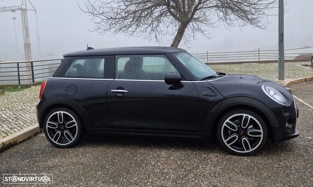 MINI 3 Portas One D - 21