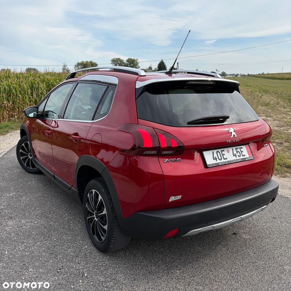 Peugeot 2008 1.2 Pure Tech GPF Allure S&S - 11