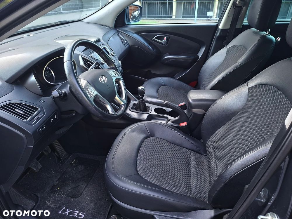 Hyundai ix35 1.6 2WD blue Trend - 9