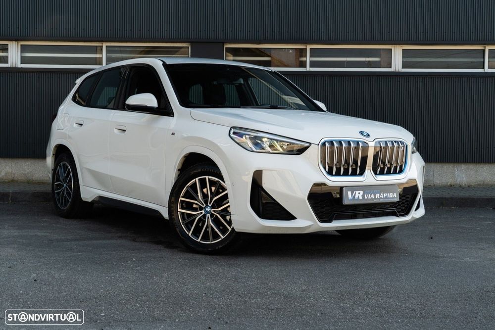 BMW iX1 xDrive30 Pack Desportivo M - 4
