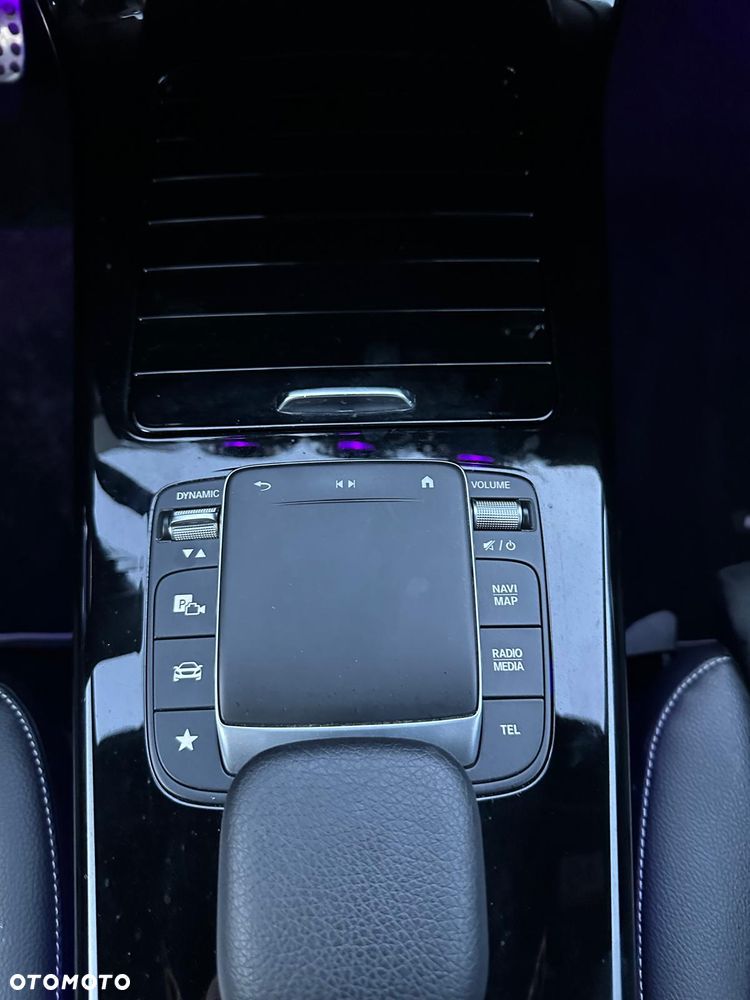 Mercedes-Benz CLA 250 e 8G-DCT AMG Line - 17