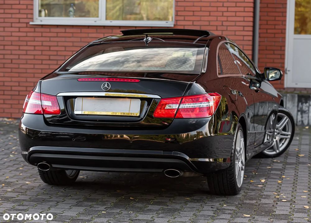 Mercedes-Benz Klasa E 350 CGI Coupe BlueEFFICIENCY 7G-TRONIC Avantgarde - 12