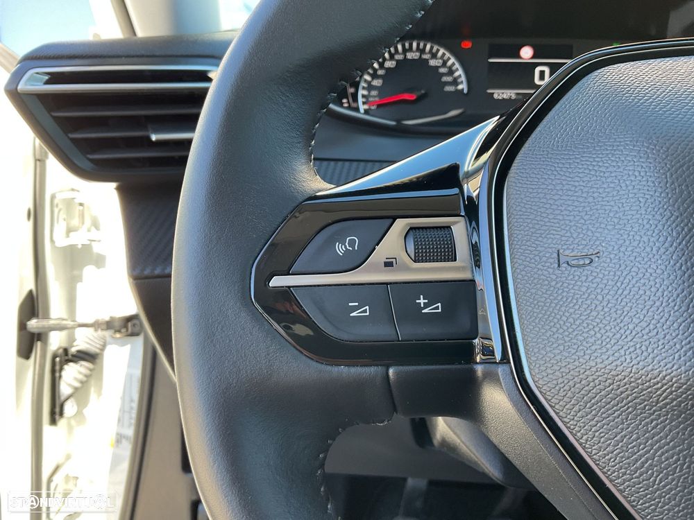 Peugeot 2008 1.2 PureTech Active - 35