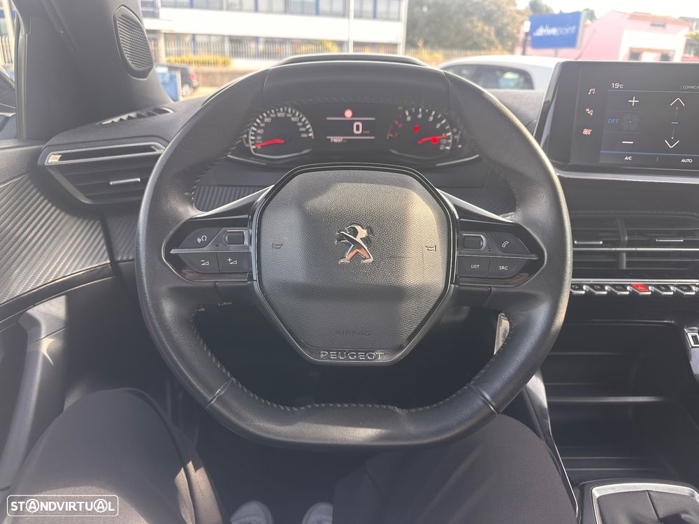 Peugeot 2008 1.2 PureTech Active Pack - 24