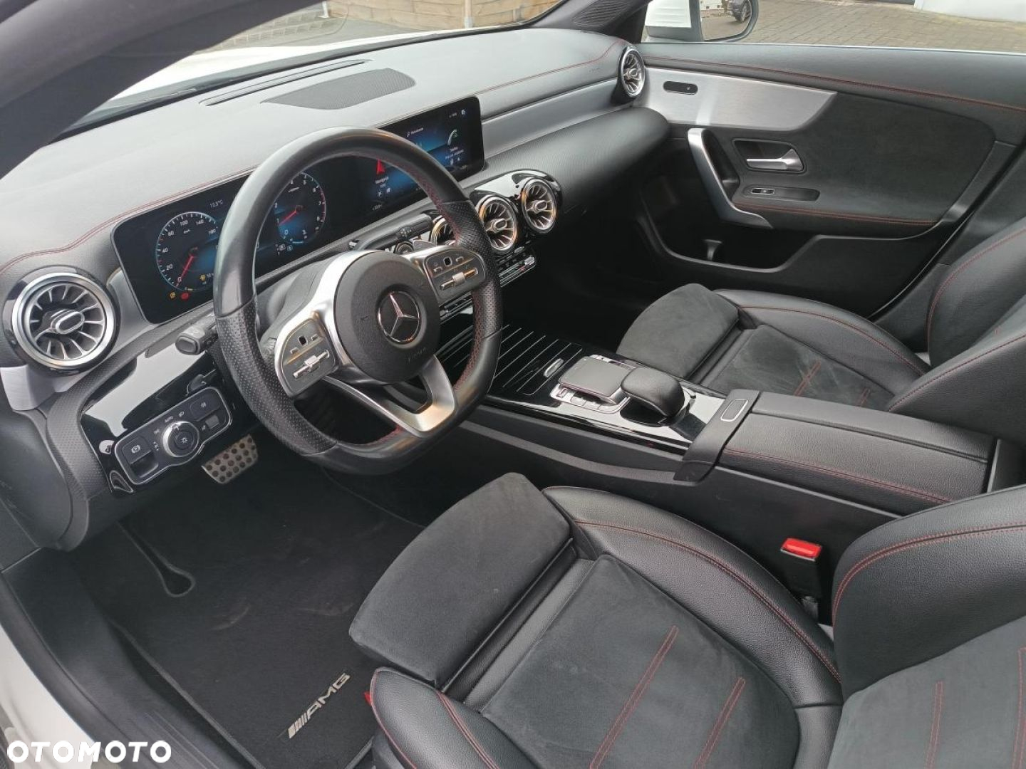 Mercedes-Benz CLA - 10