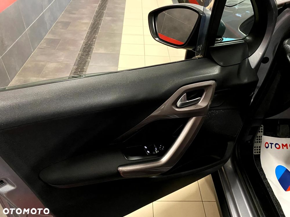 Peugeot 2008 120 VTI Allure - 18