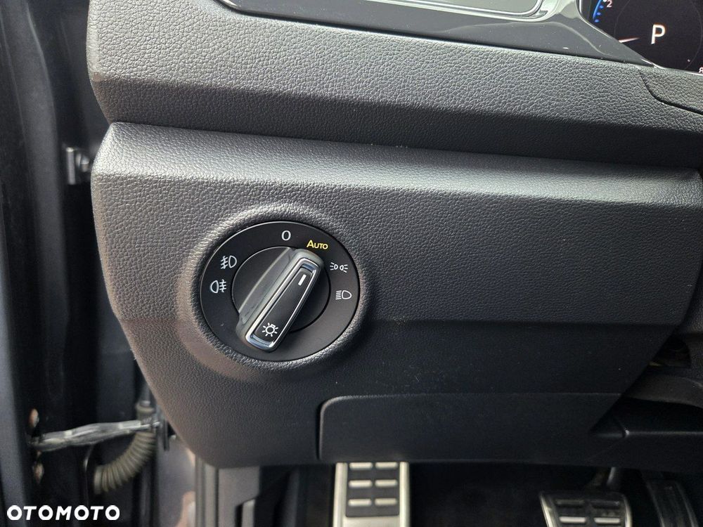 Volkswagen T-Roc 1.5 TSI Style DSG - 17