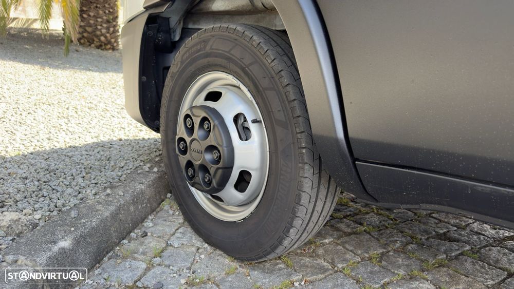 Iveco 35C16 3.0 C/PLATAFORMA - 13