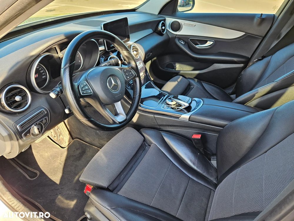 Mercedes-Benz C 250 CDI DPF 4Matic 7G-TRONIC BlueEFFICIENCY Avantgarde - 7