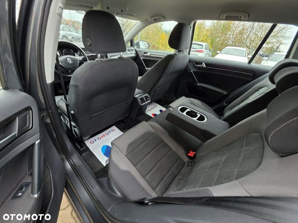 Volkswagen Golf Variant - 12