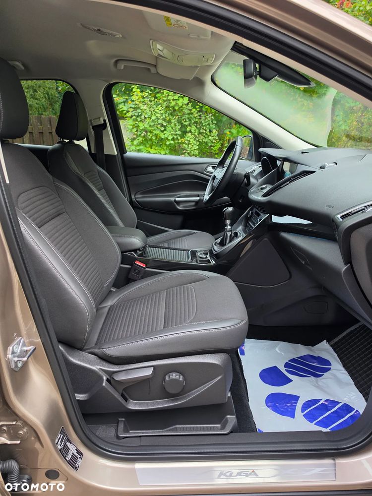 Ford Kuga 1.5 EcoBoost 2x4 Titanium - 17