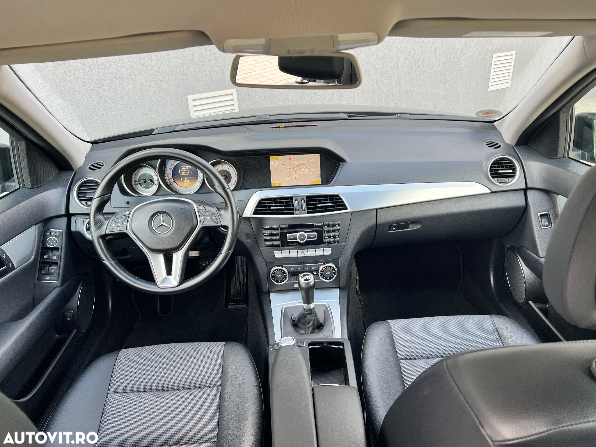 Mercedes-Benz C 180 CGI BlueEFFICIENCY Avantgarde - 7