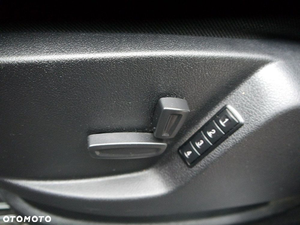 Ford S-Max 2.0 TDCi Trend - 28