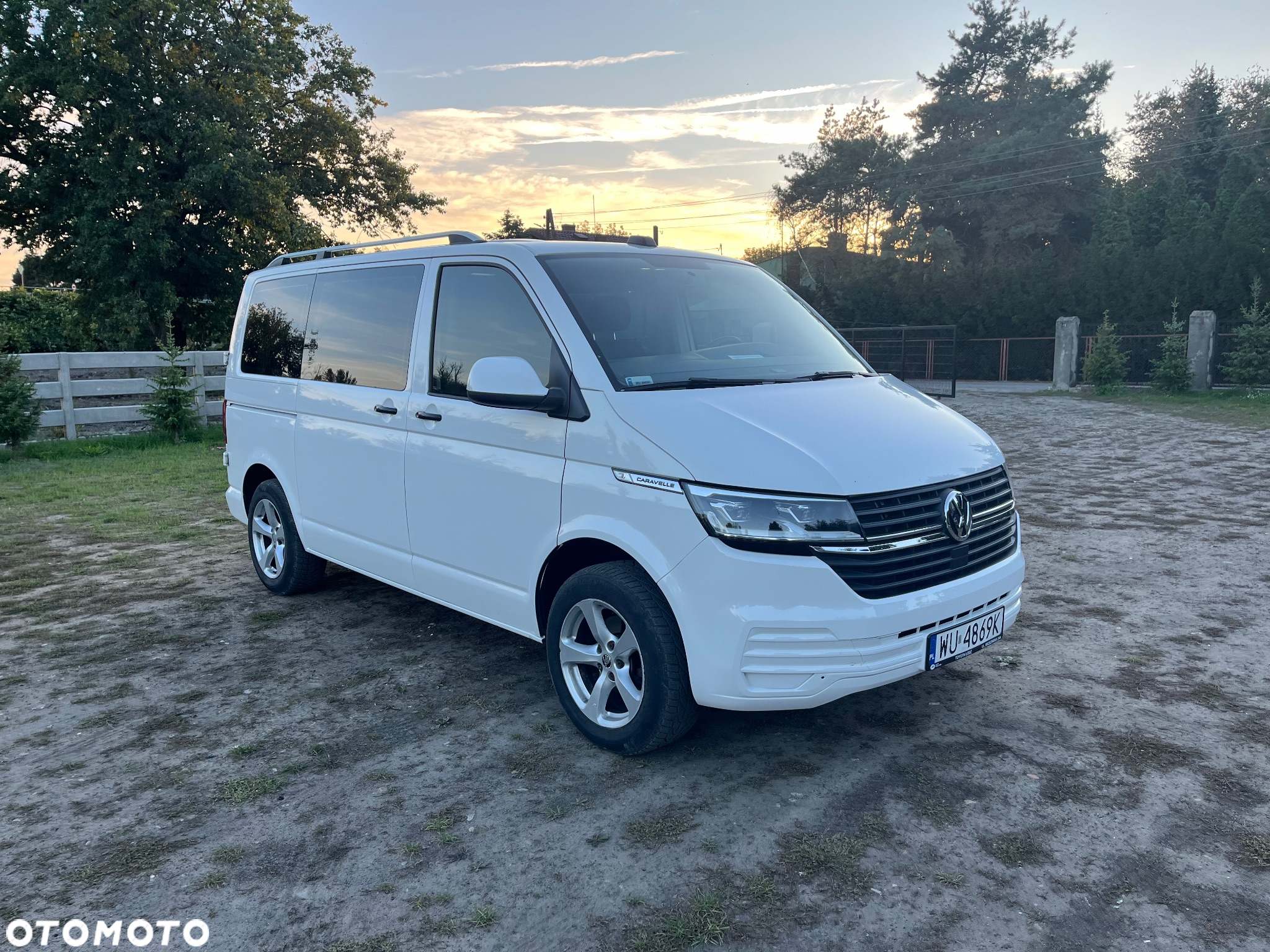 Volkswagen Caravelle - 2