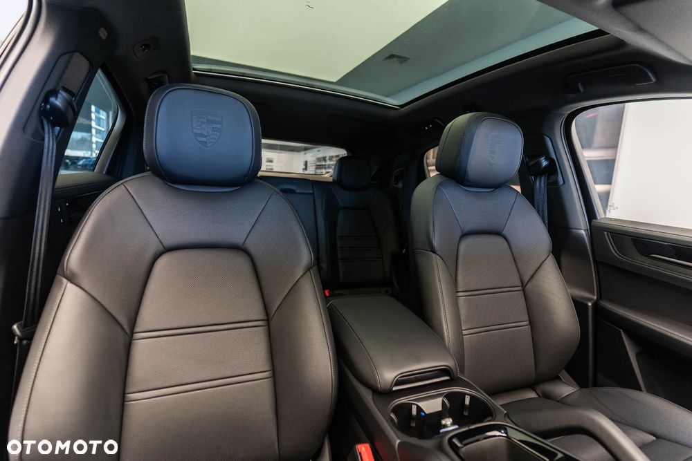 Porsche Cayenne Black Edition - 16