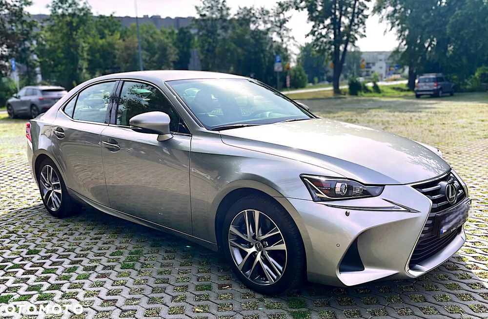 Lexus IS 200t / 300 Elegance - 2