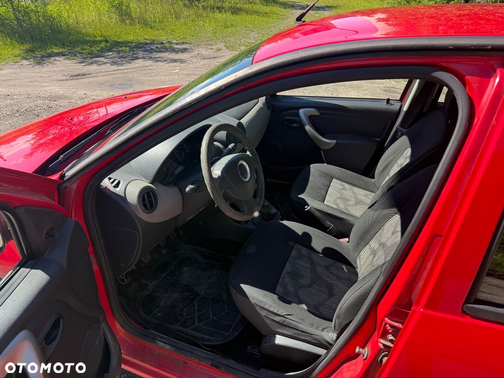 Dacia Sandero - 10