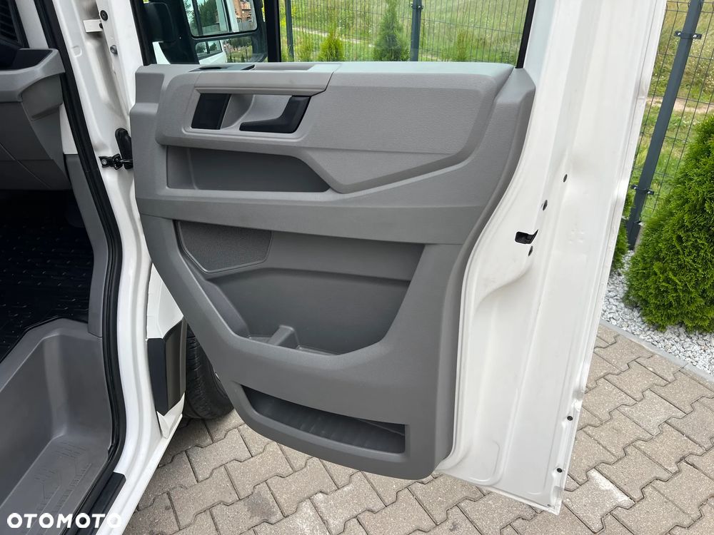 Volkswagen CRAFTER 35 - 28