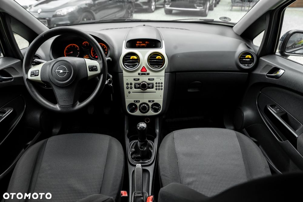 Opel Corsa 1.2 16V Cosmo - 29