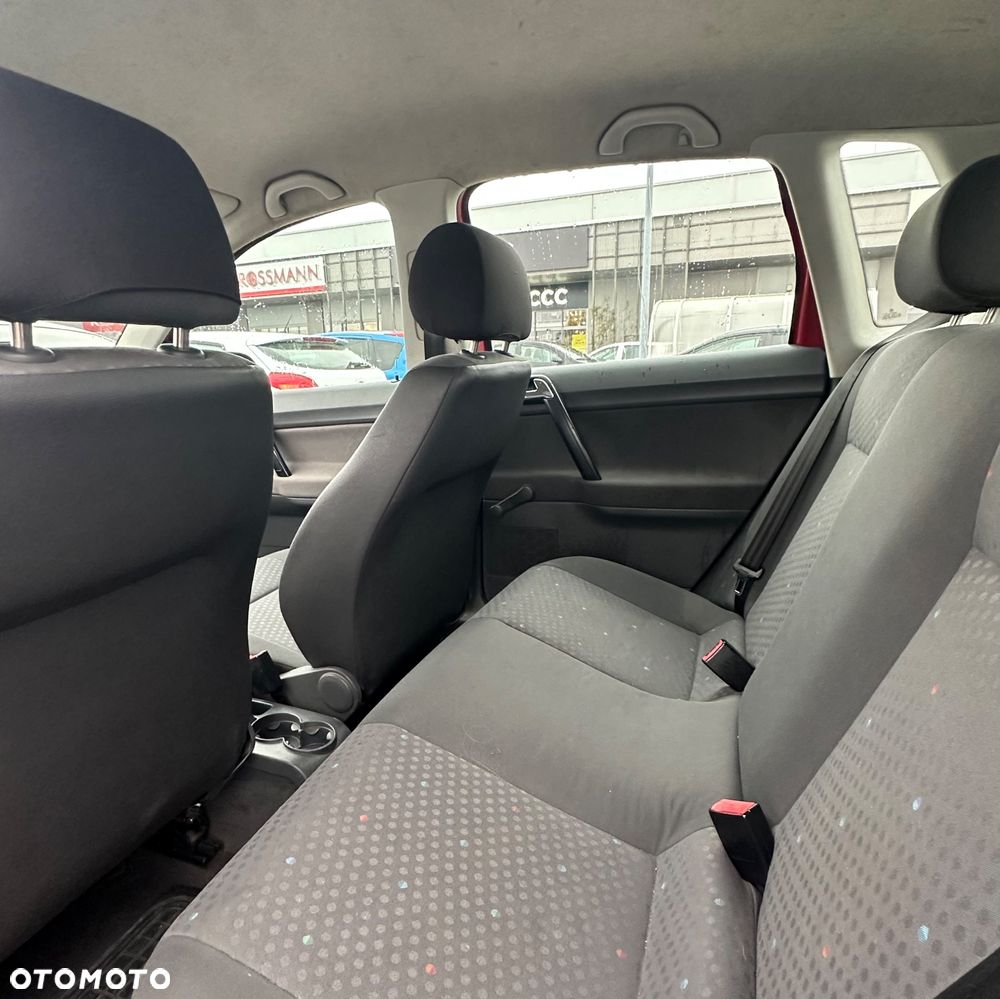 Volkswagen Polo 1.4 16V Trendline - 8