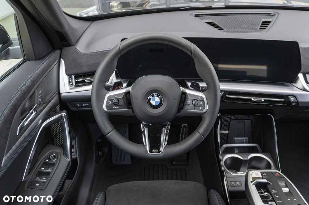 BMW X1 sDrive18i - 17