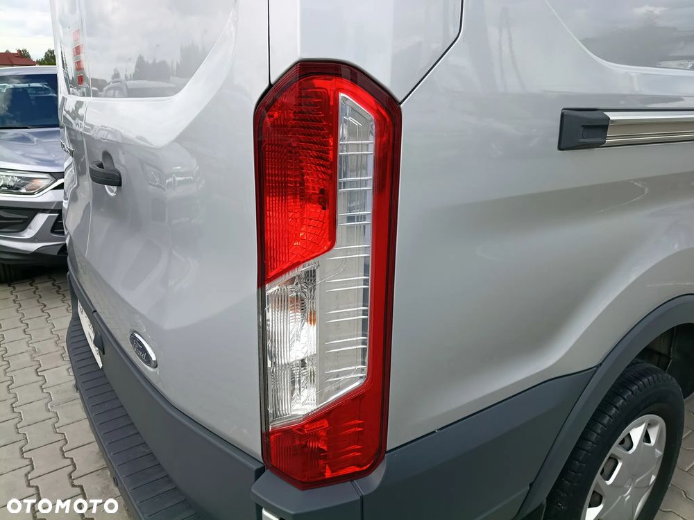 Ford Transit - 23