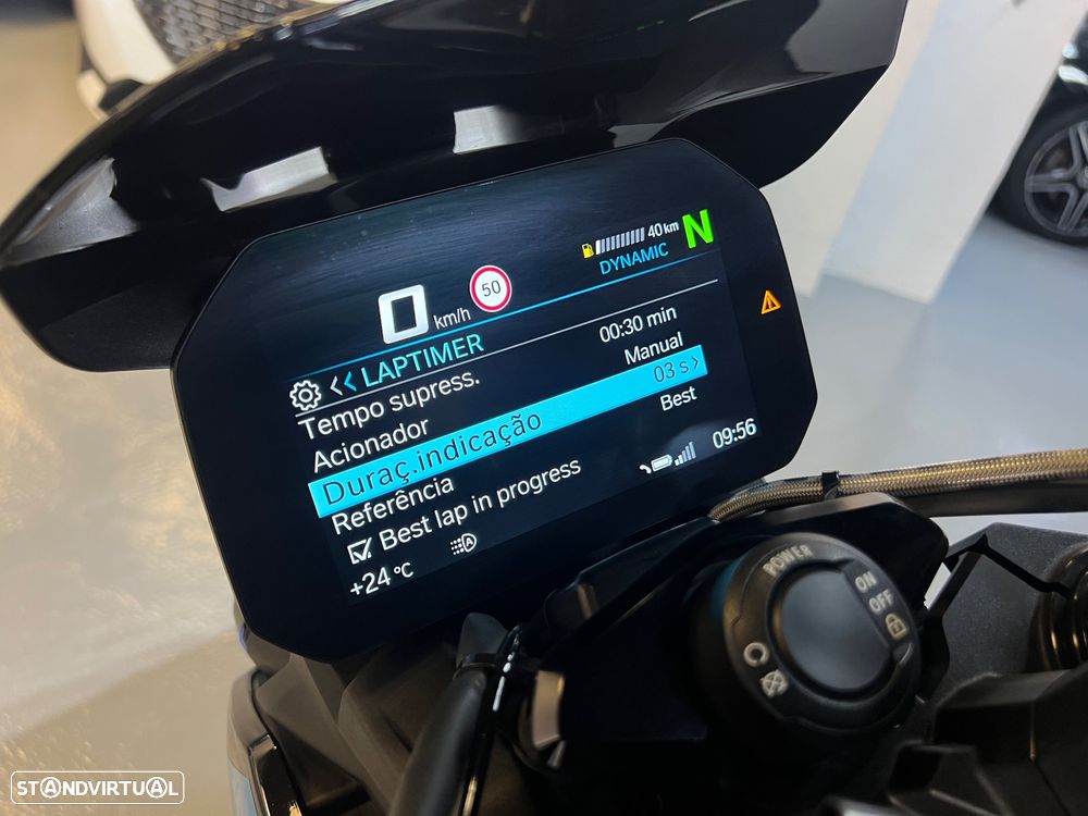 BMW M 1000 R M Competition - Carbon / Akrapovic - 42
