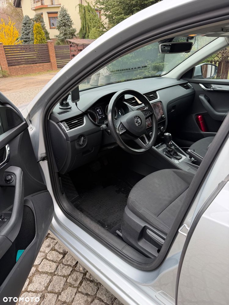 Skoda Octavia 2.0 TDI Style DSG - 13