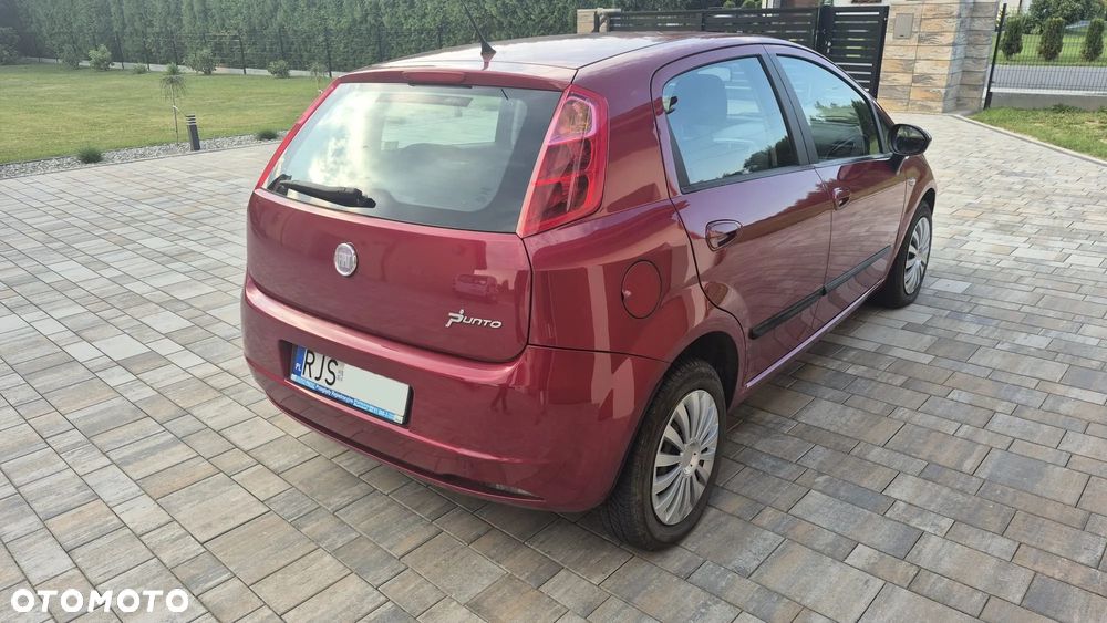 Fiat Grande Punto Actual 1.4 8V Estiva Blue&Me - 4