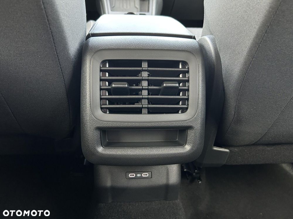 Volkswagen T-Roc 1.5 eTSI Life DSG - 27