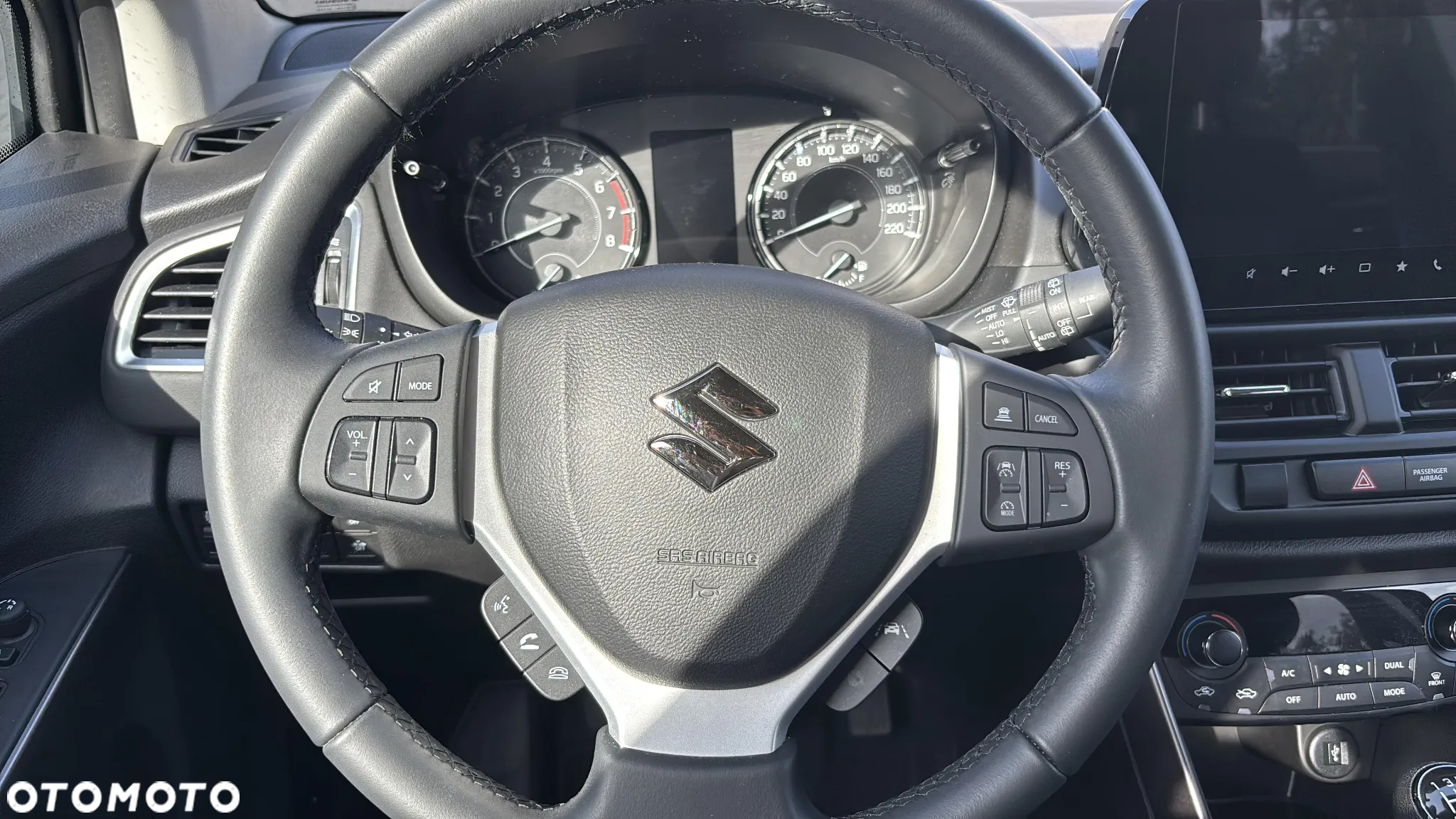 Suzuki SX4 S-Cross - 12