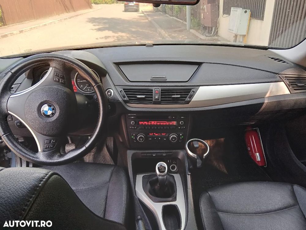 BMW X1 xDrive18d Sport Line - 11