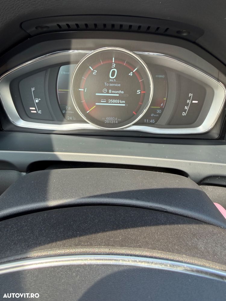Volvo V60 D6 Plug-In-Hybrid AWD Geartronic Momentum - 26