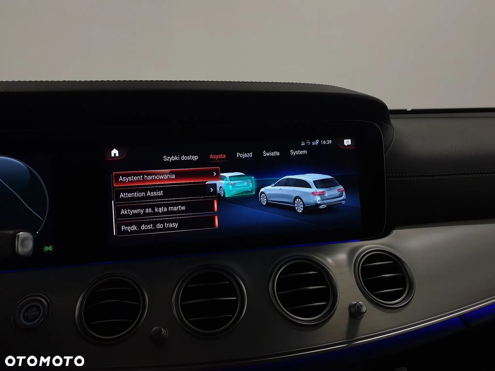 Mercedes-Benz Klasa E 300 de 4Matic 9G-TRONIC AMG Line - 24