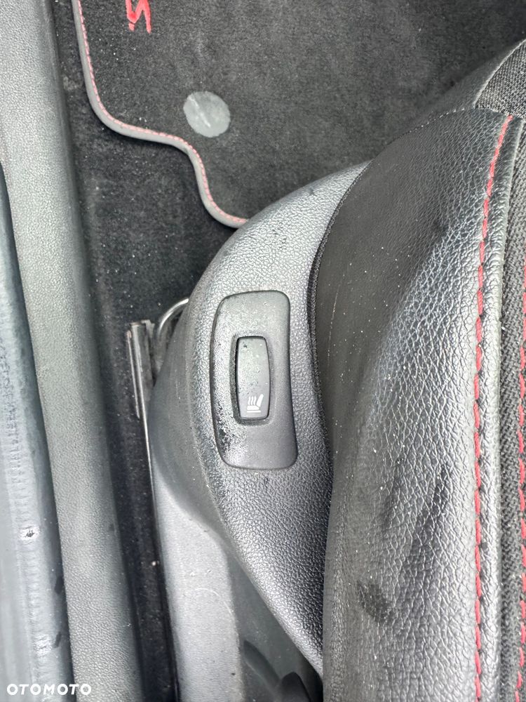 Renault Clio 1.6 Turbo R.S EDC Sport - 17